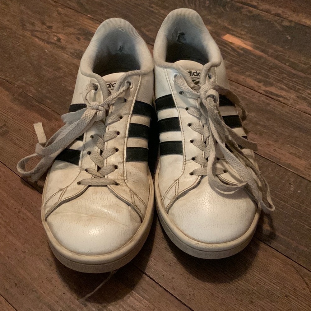 women’s white adidas shoes